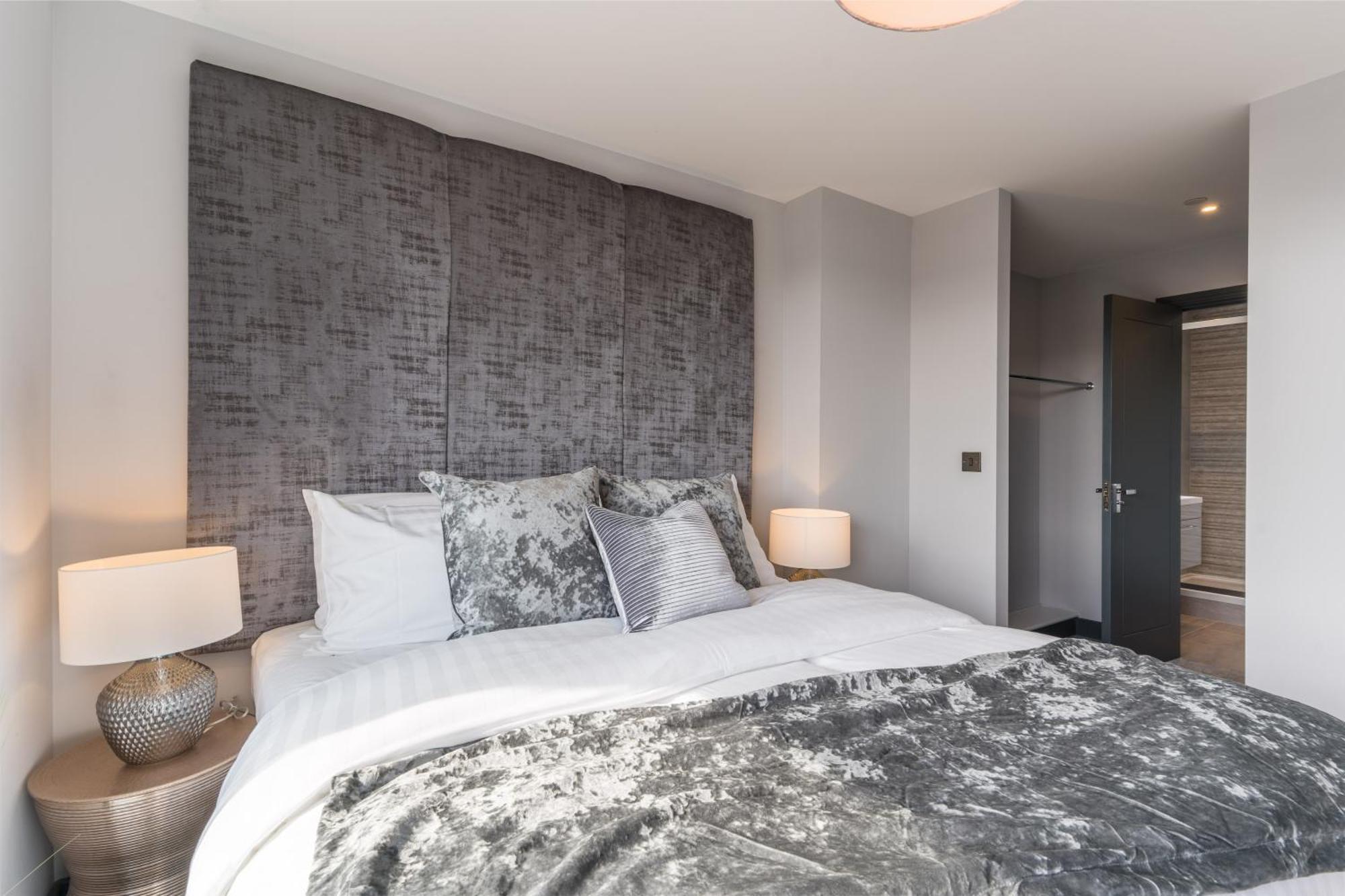 Luxe Apartments, The Moorwell, Parking, Gym - 10Mins Cardiff City Ctr Chambre photo